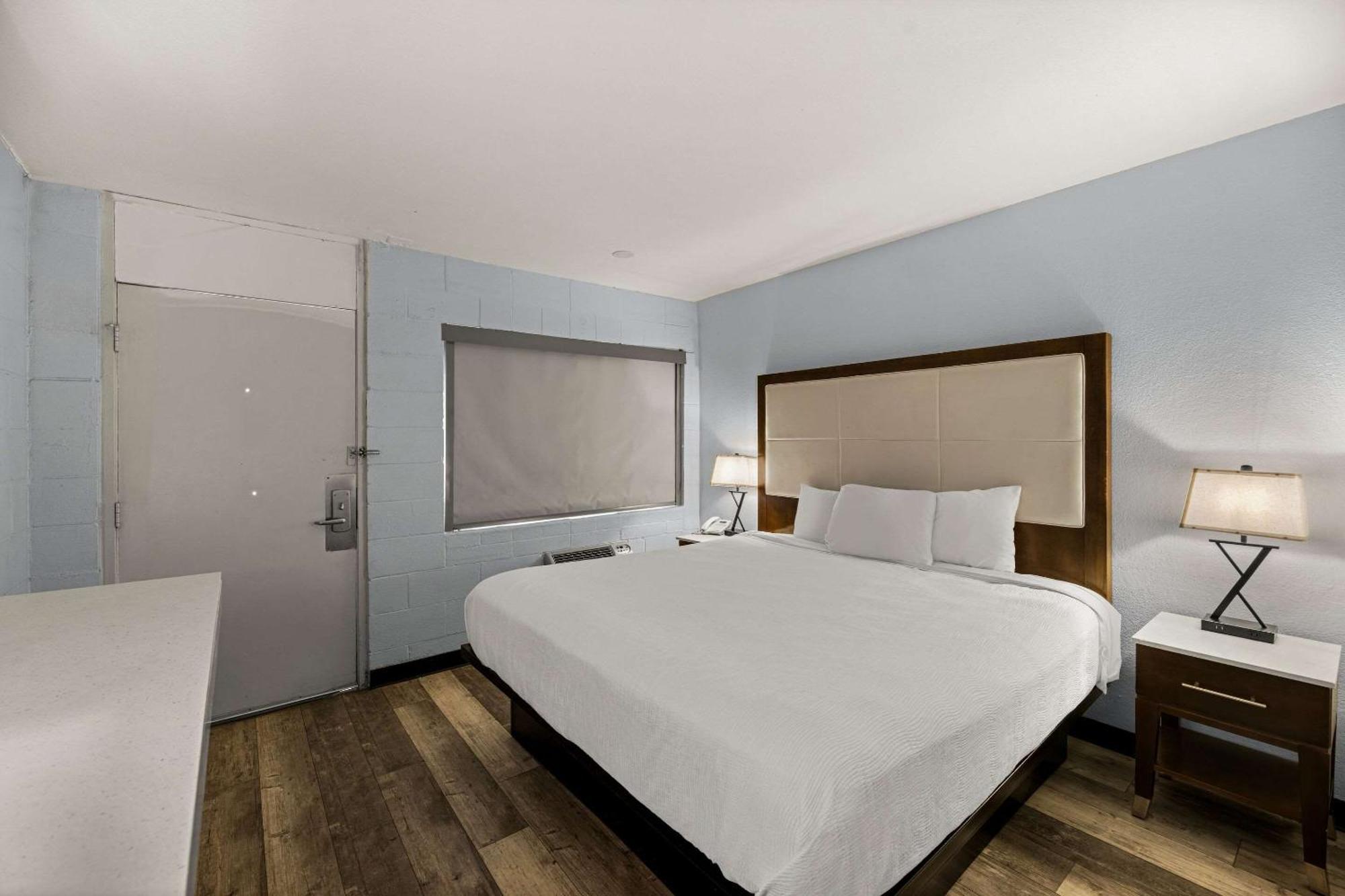 Rodeway Inn 미들랜드 외부 사진